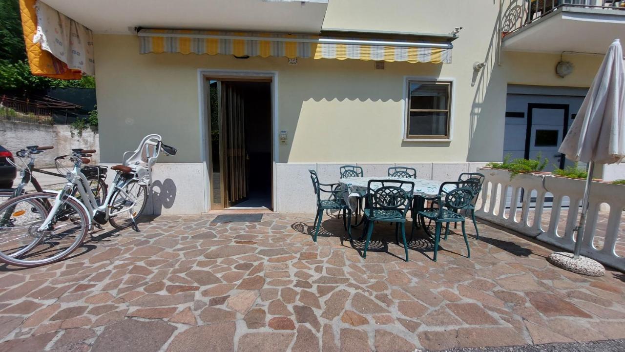 Narcisa Patio Apartment Bardolino Exterior foto